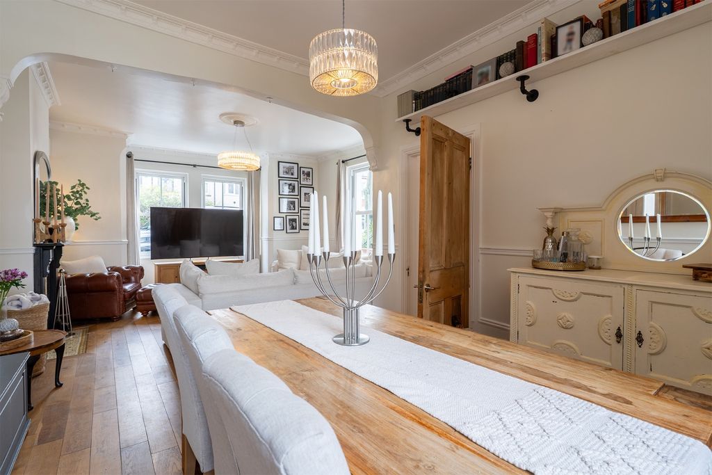Additional image 15 of 4 bed semi-detached house for saleWhitehill Road, Gravesend DA12