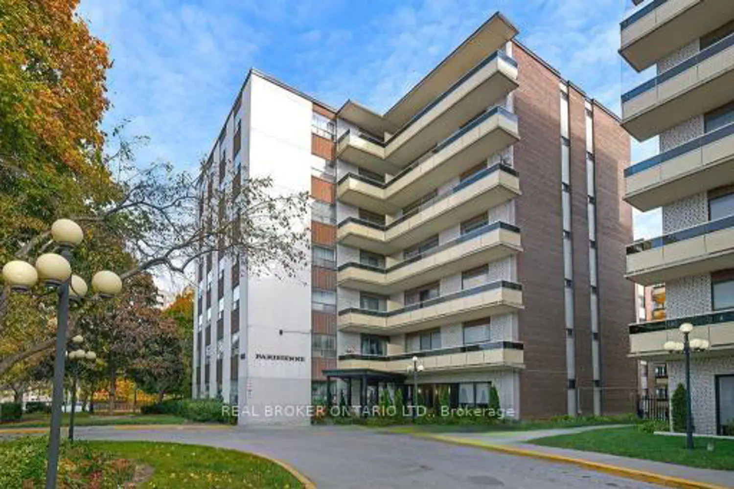 921 Midland Avenue 306