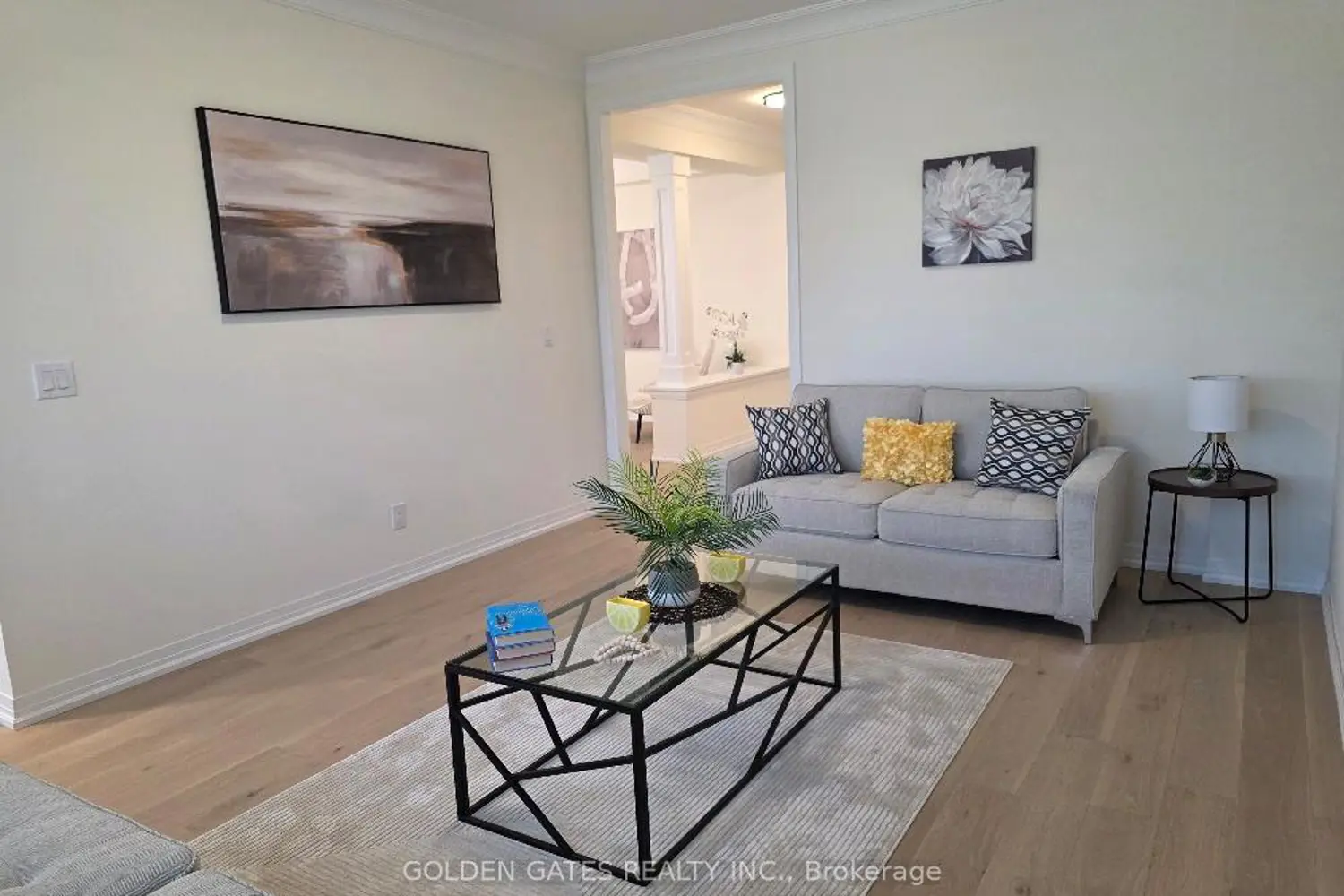 481 Balsam Street photo 3
