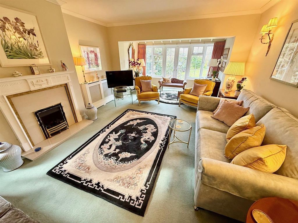 Additional image 2 of 4 bed detached house for saleMarine Crescent, Great Yarmouth NR30