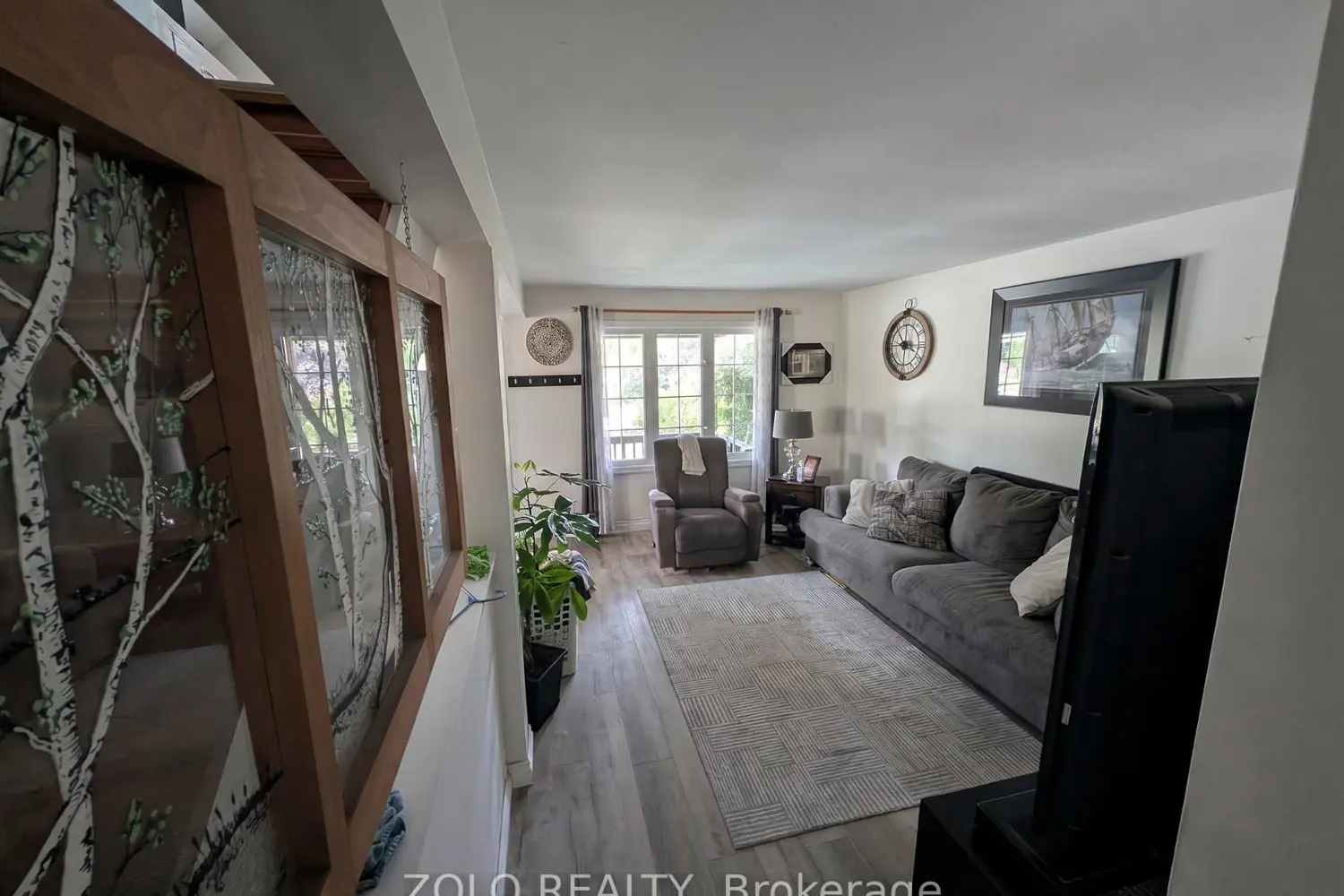 369 Athol Street photo 3
