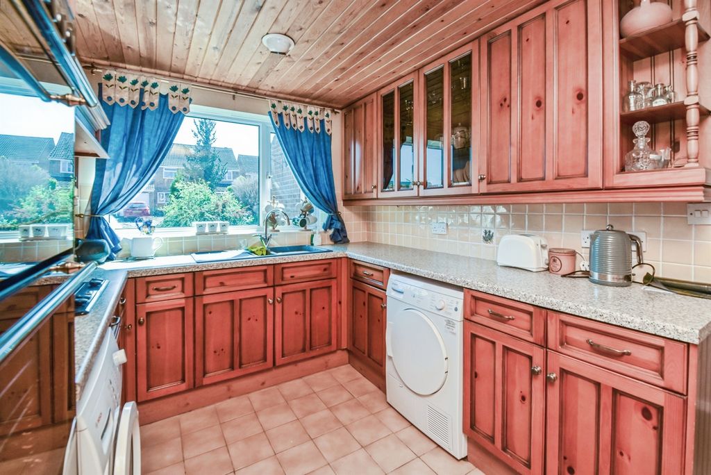 Additional image 8 of 4 bed detached house for saleJay Close, Frome BA11
