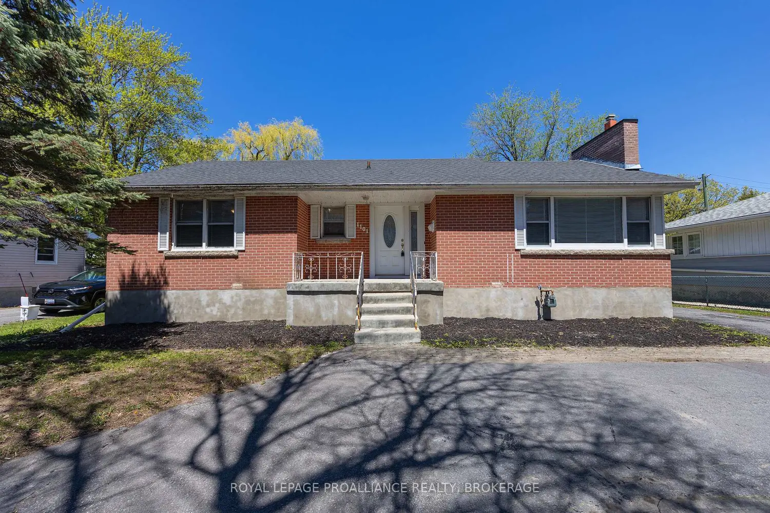 1101 Johnson Street photo 2