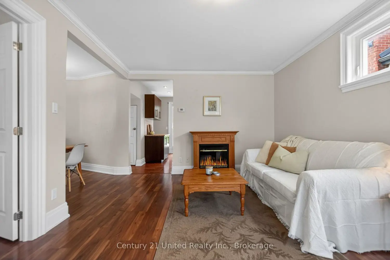 810 Byron Street photo 5