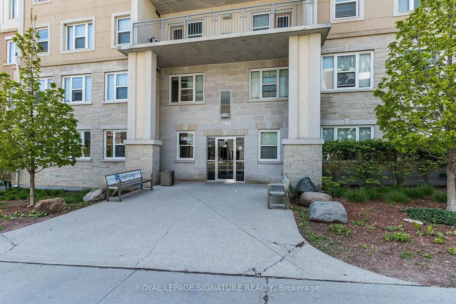 Additional image 3 of 251 Lester Street 401