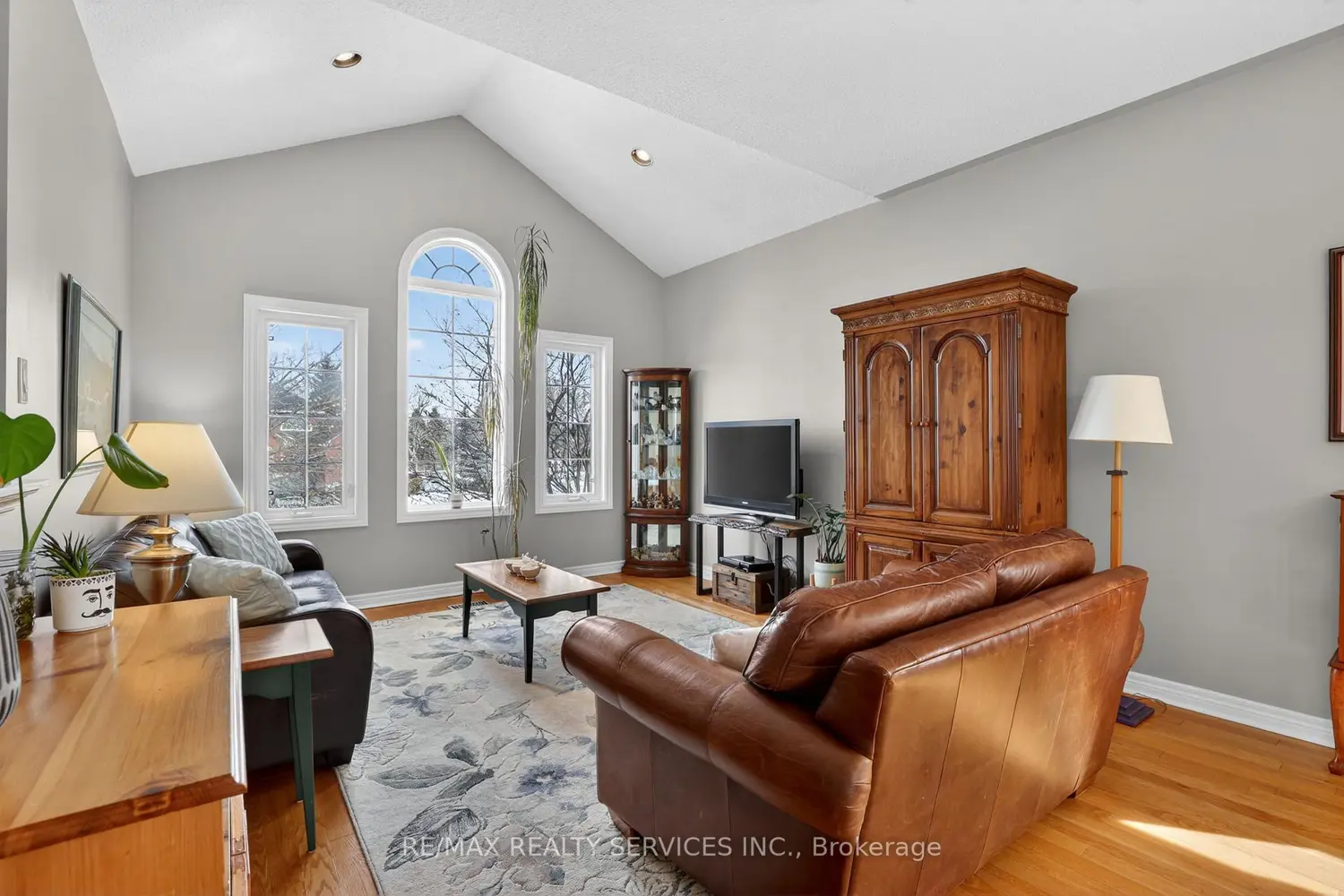 4 Valleybrae Court photo 2