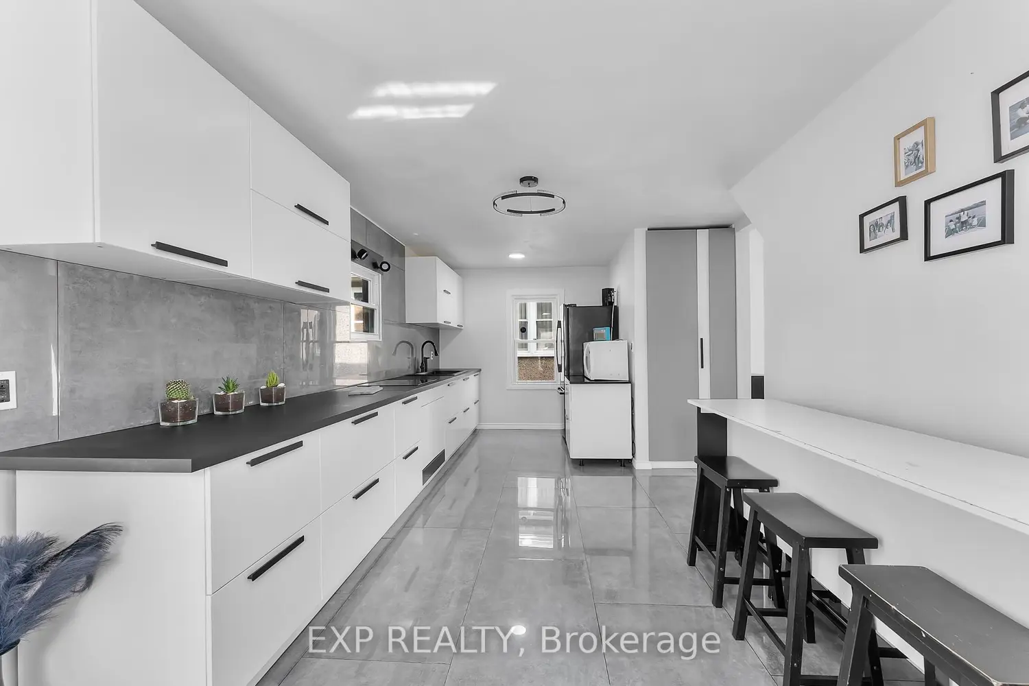 249 Wallace Avenue photo 2