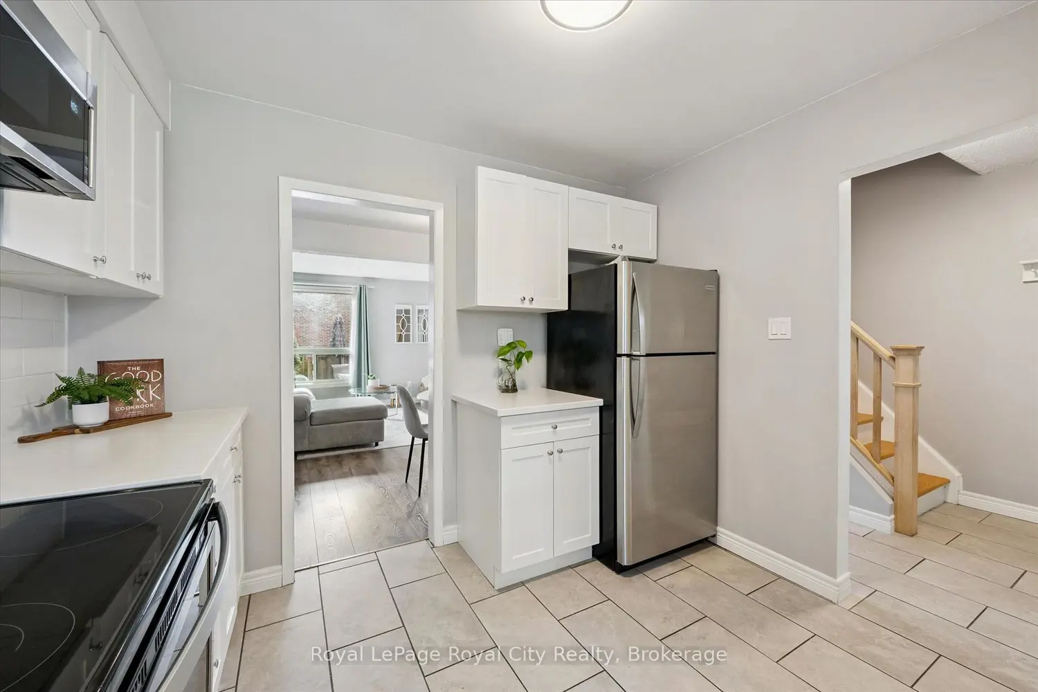 41 Rhonda Road 23