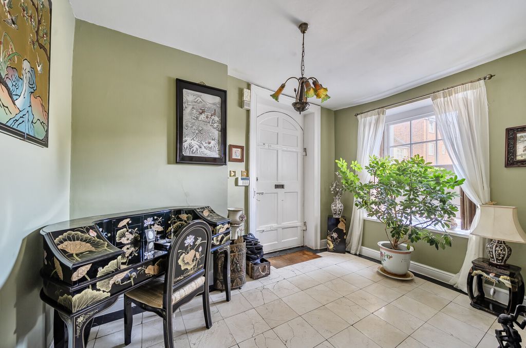 Additional image 7 of 2 bed flat for saleChurch Street, Faringdon, Oxfordshire SN7