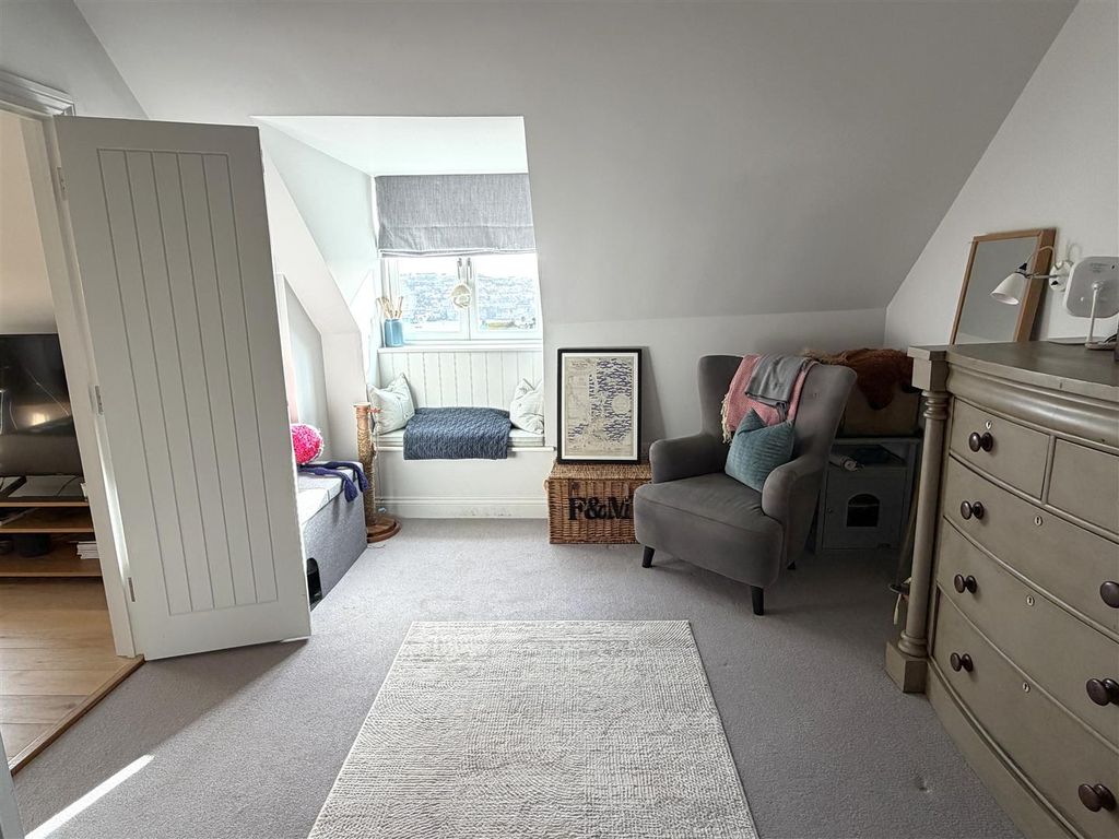 Additional image 11 of 2 bed flat for sale20 Place Road, Fowey PL23