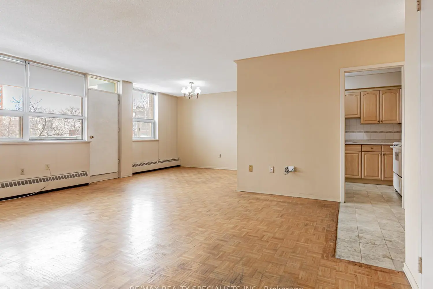 Additional image 7 of 151 La Rose Avenue 401