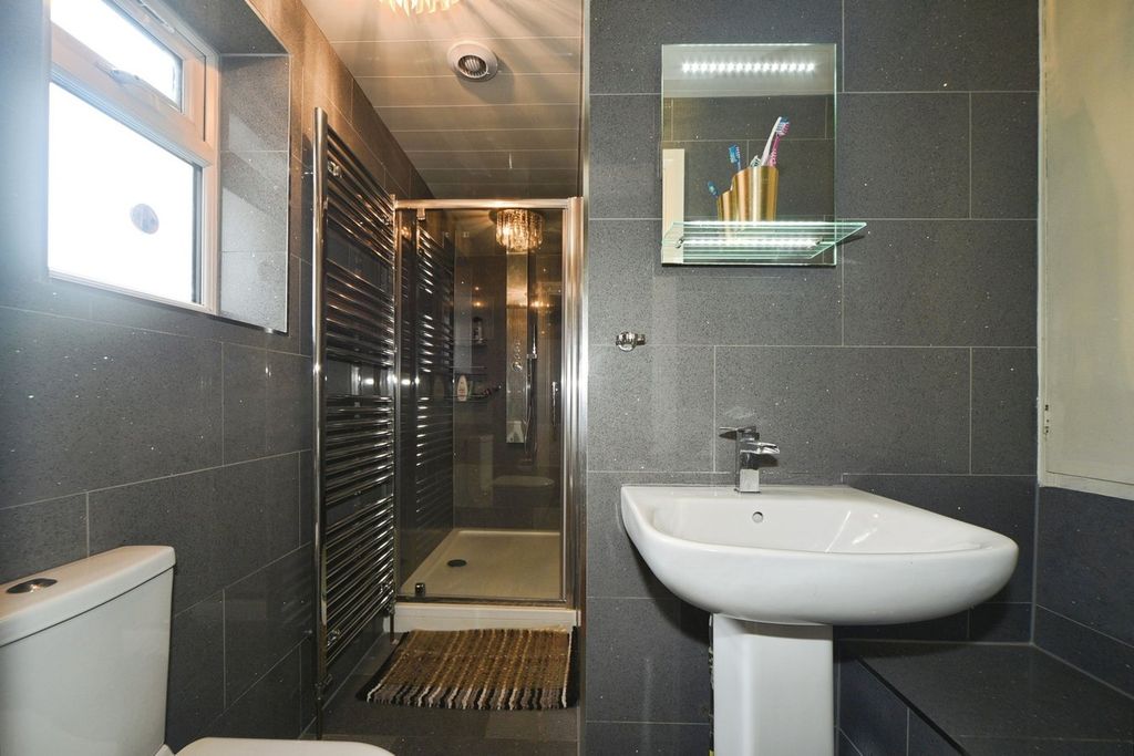 Additional image 11 of 4 bed semi-detached house for saleMeyer Road, Erith DA8