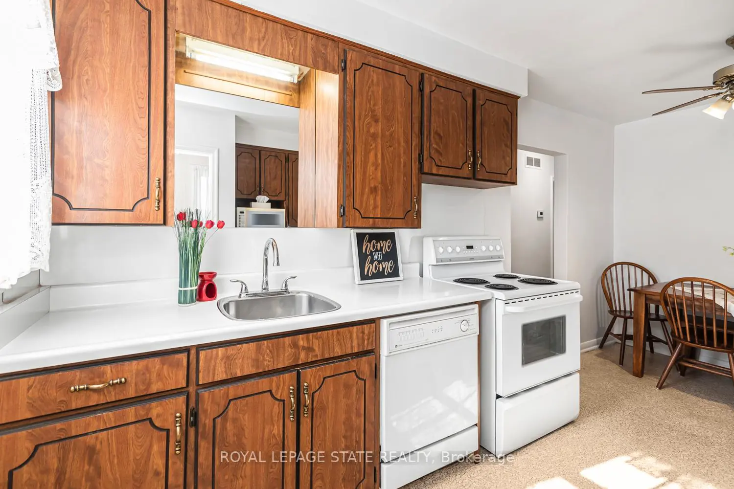 124 Broker Drive photo 5