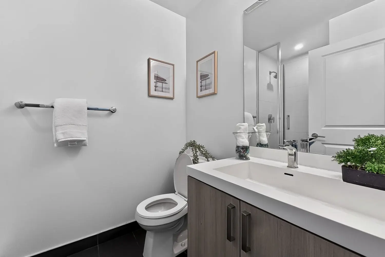 8 Nahani Way 1106 photo 4