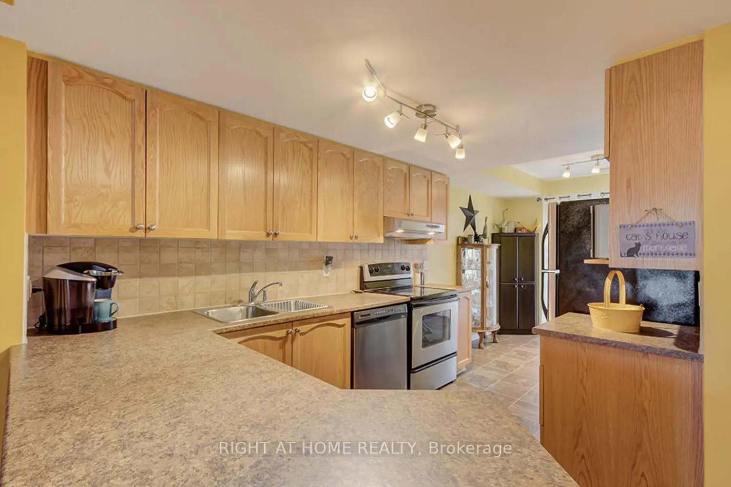 128 Bonfield Private 47 photo 4