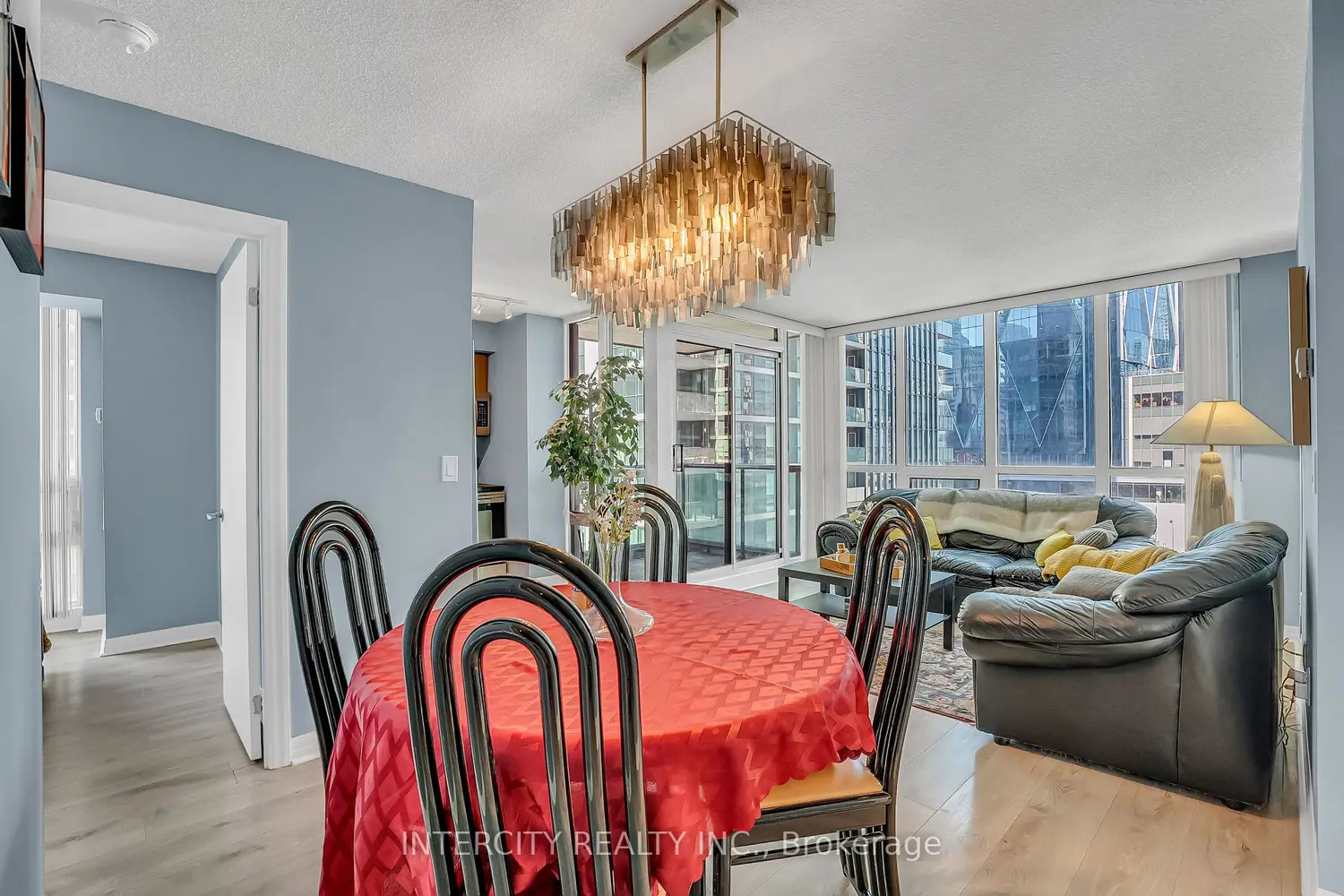 Additional image 6 of 12 Yonge Street 1010