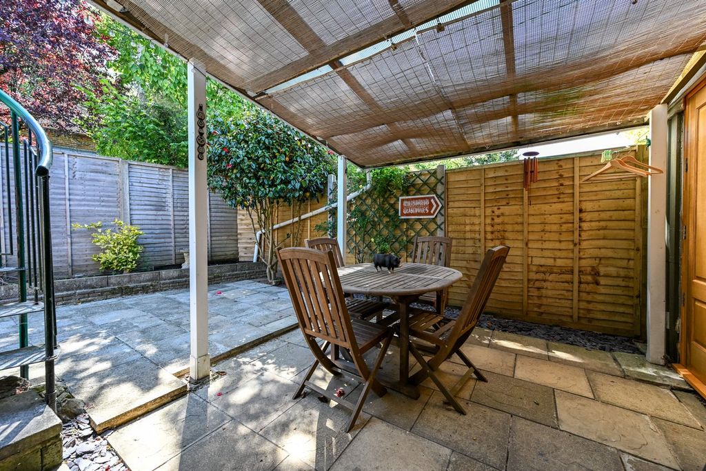 Additional image 12 of 3 bed semi-detached house for saleOaklands Close, Fordingbridge SP6