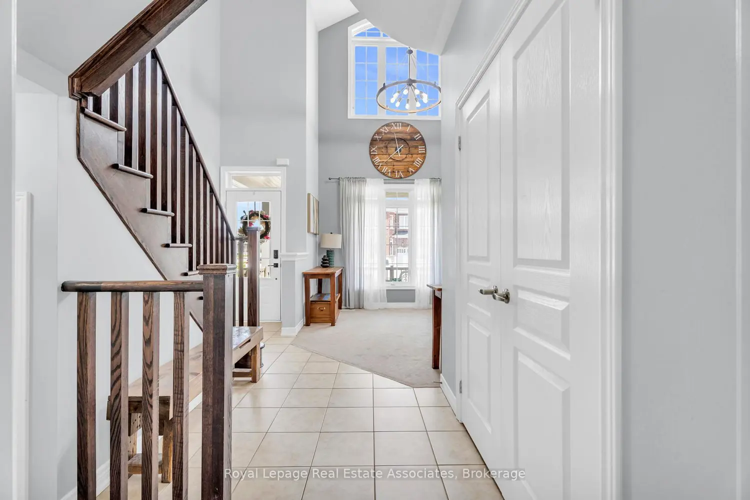 Additional image 4 of 704 Cook Crescent