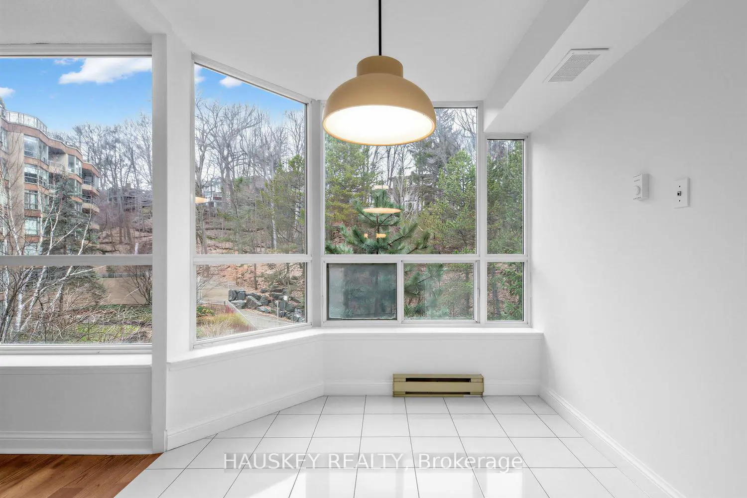 Additional image 12 of 3800 Yonge Street 402