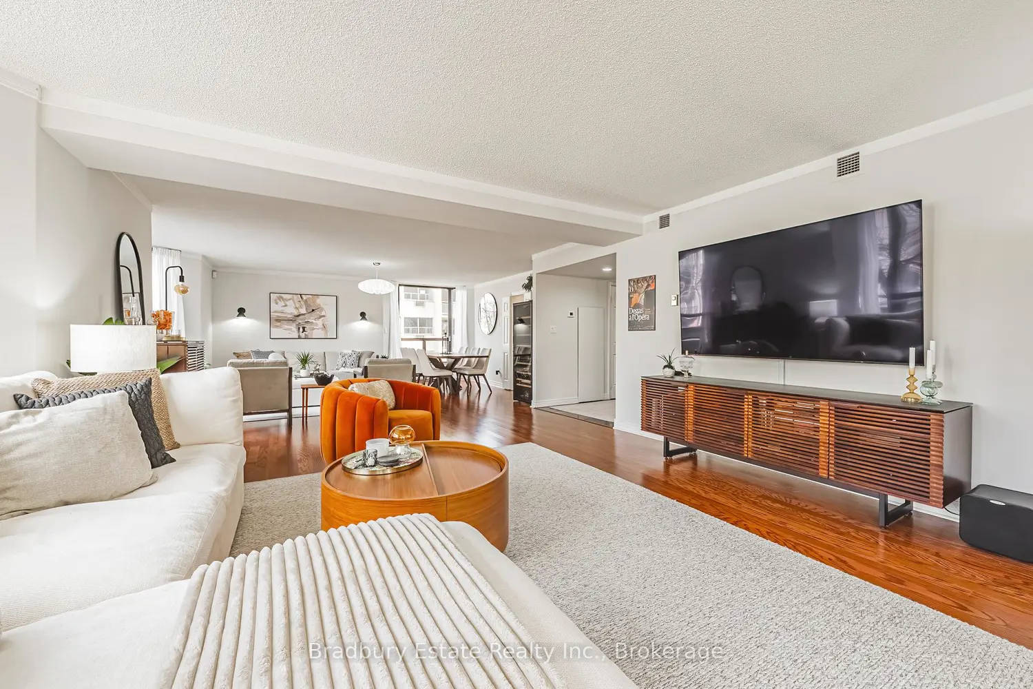 49 Robinson Street 200 photo 4
