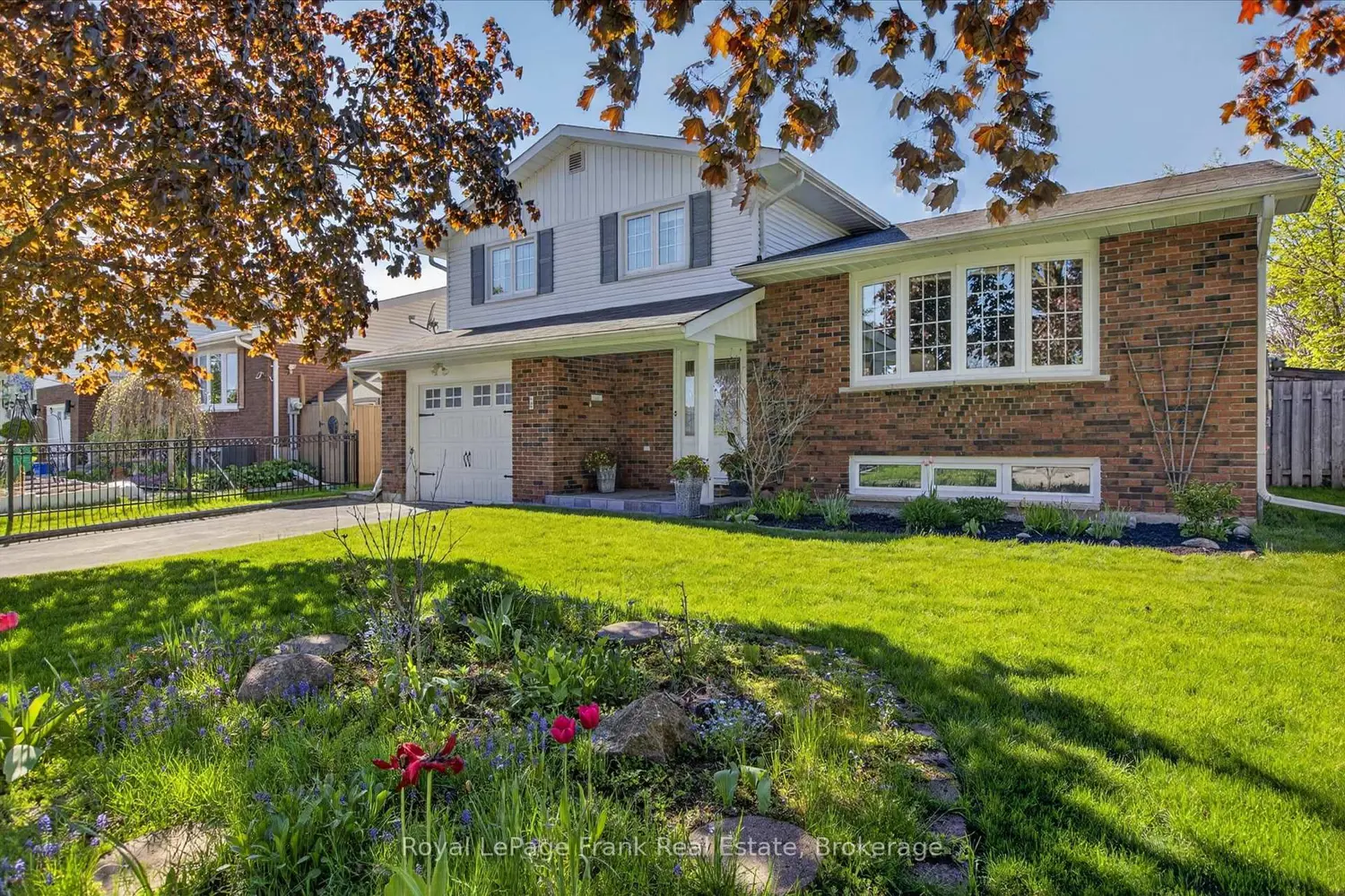 4 Bayleaf Court