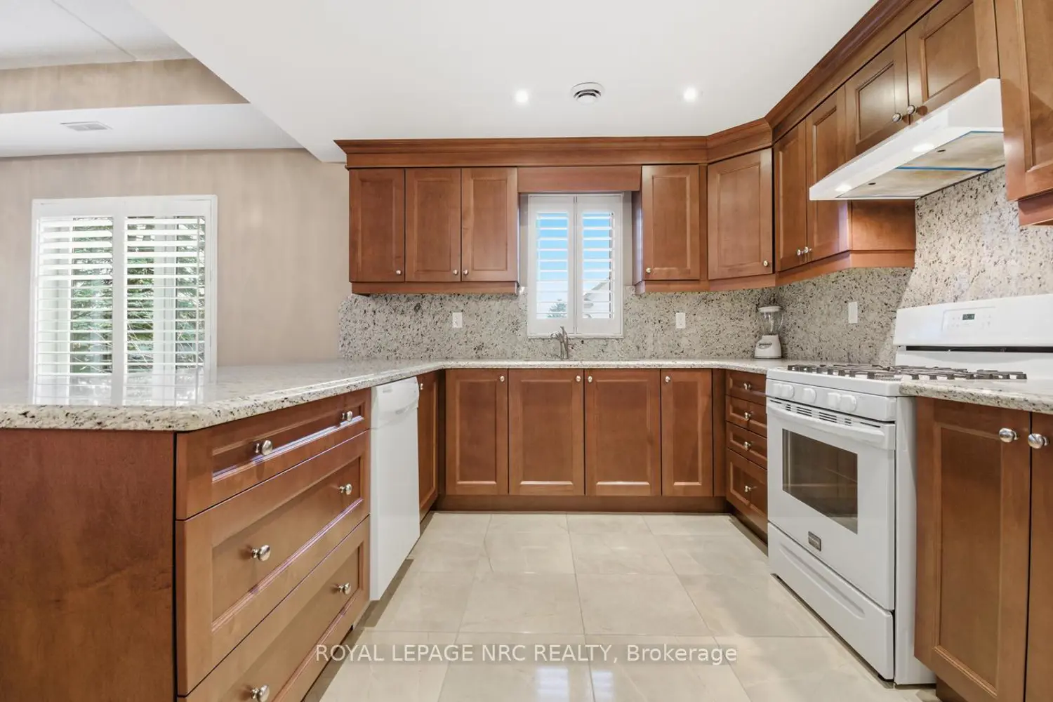 16 Sullivan Avenue 203 photo 3