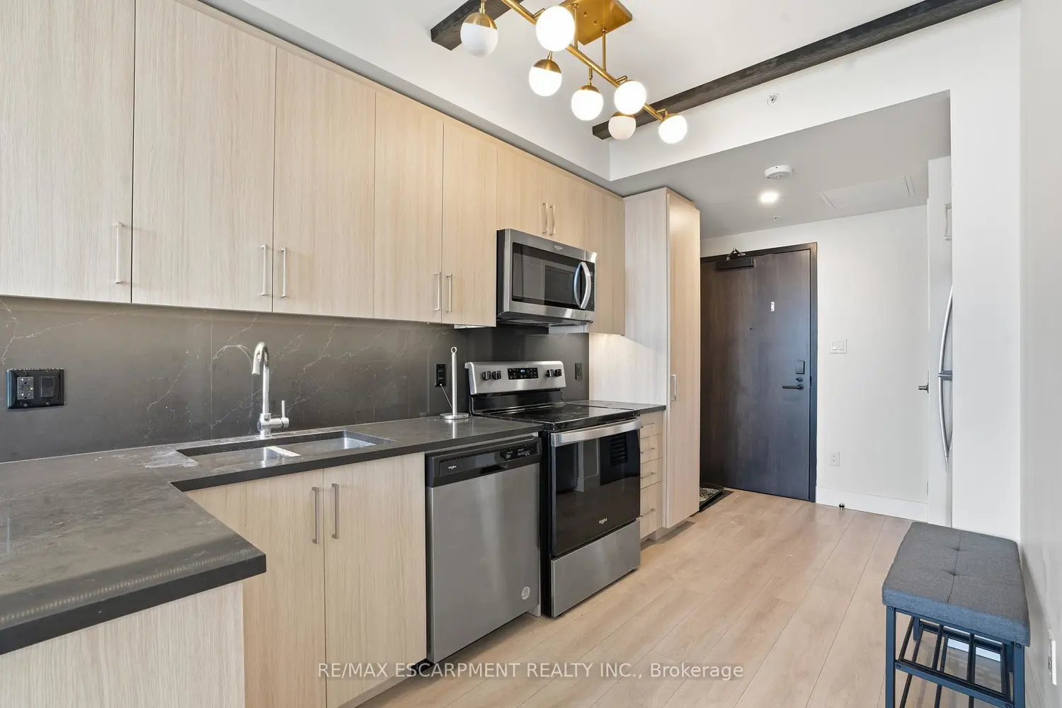 Additional image 5 of 145 Columbia Street 2235