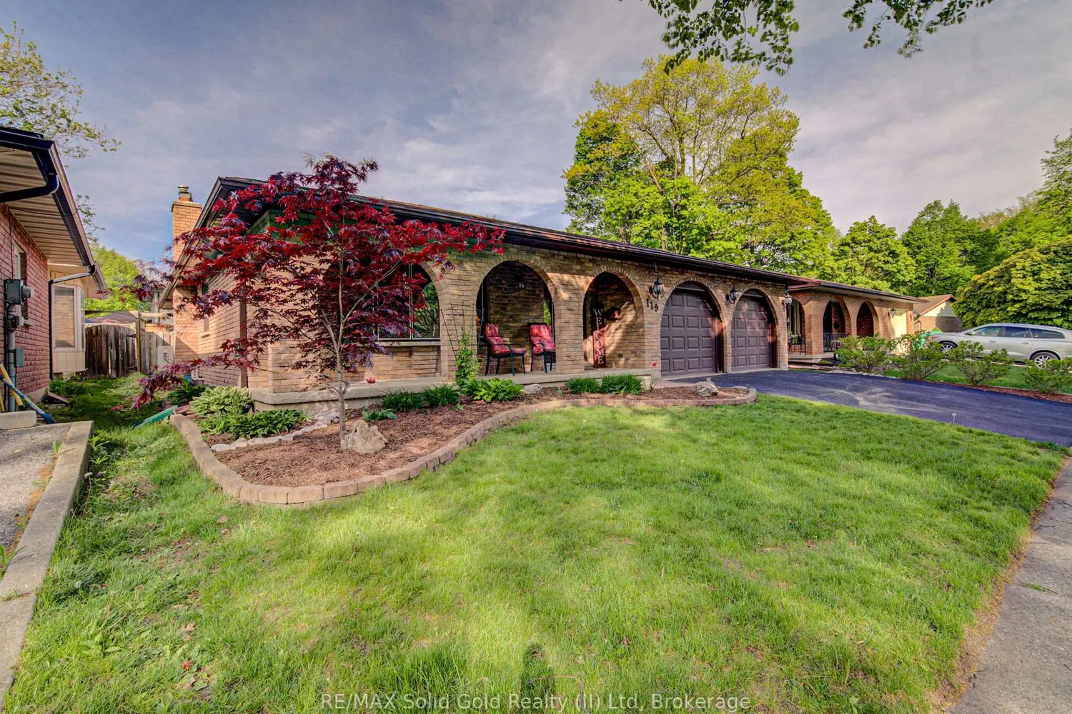 119 Martinglen Crescent
