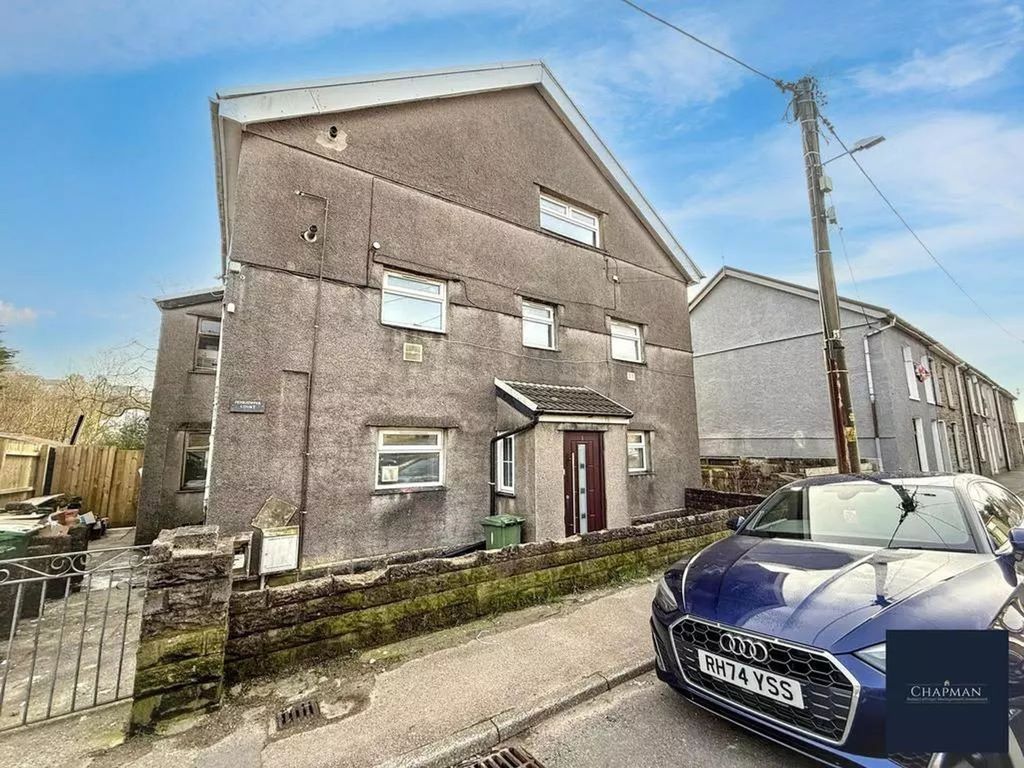 2 bed flat for salePenrhiwfer Road, Tonyrefail CF39