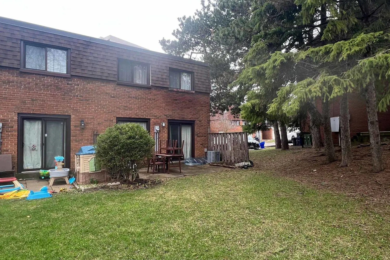 Additional image 3 of 284 Sprucewood Court