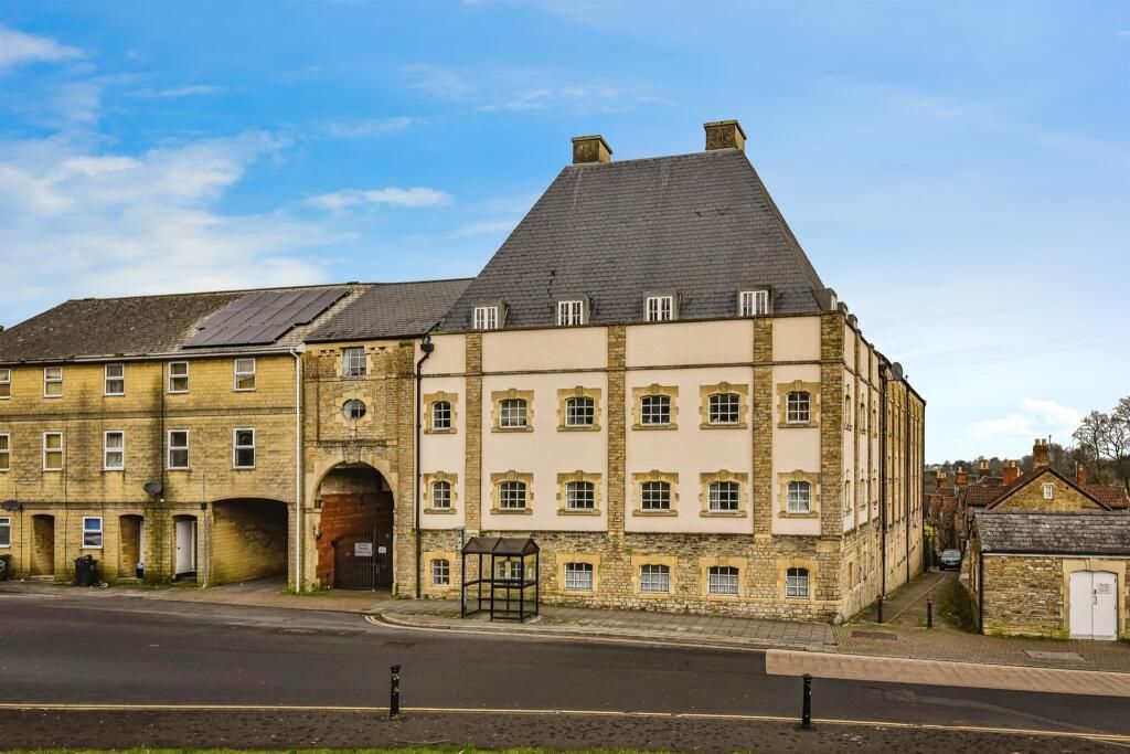 2 bed flat for saleGentle Street, Frome BA11