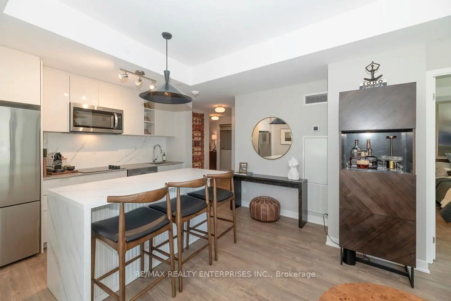 543 Richmond Street 741