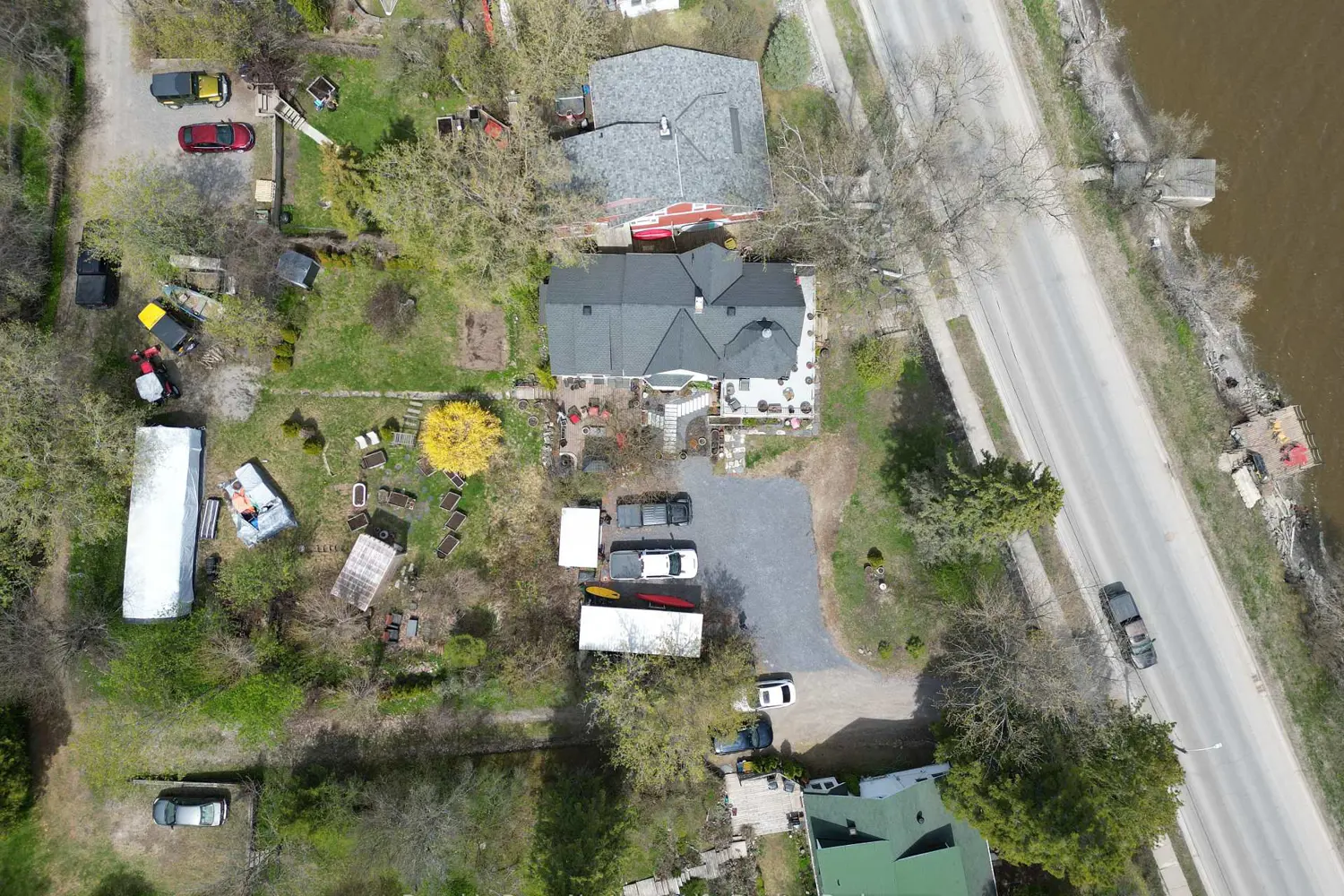 Additional image 4 of 758 Lake Shore Road