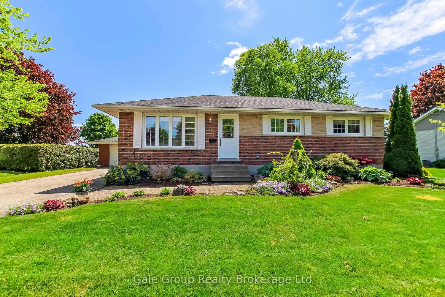 49 Briar Drive photo 2
