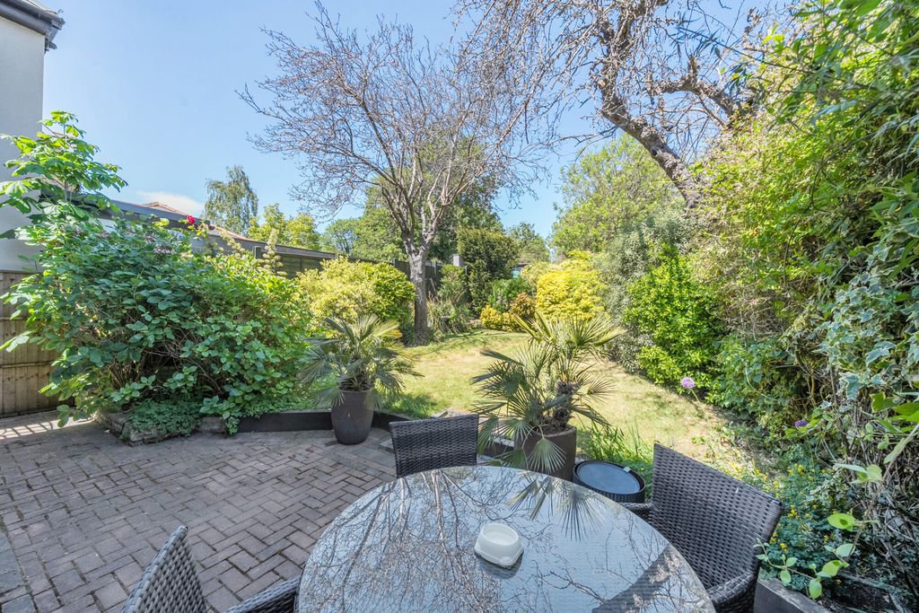 Additional image 5 of 3 bed detached house for saleAvenue Road, Erith DA8