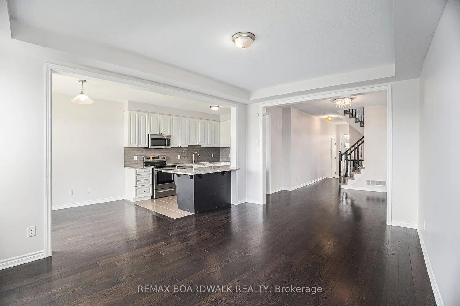 628 Monardia Way photo 4
