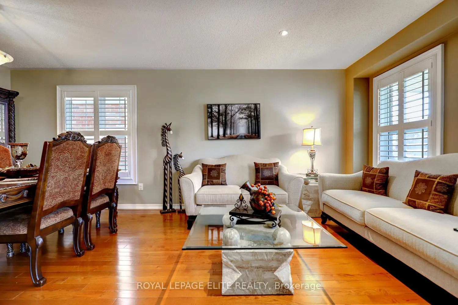 1094 Hepburn Road photo 3