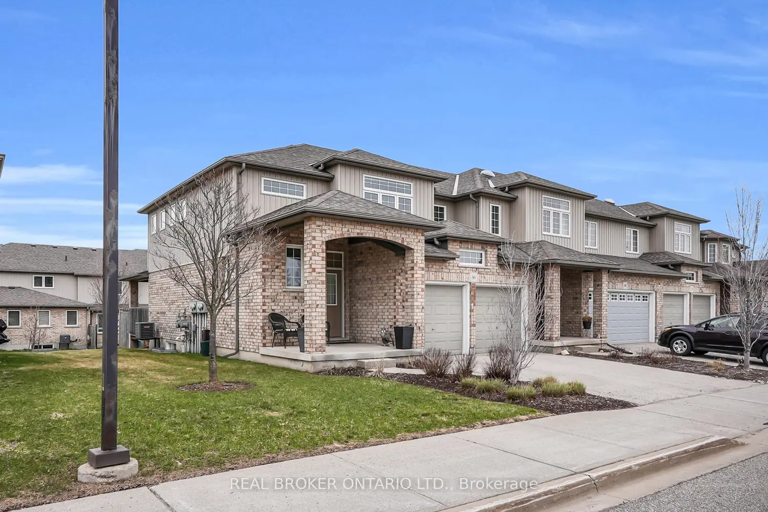 31 Townsend Drive 66 photo 2