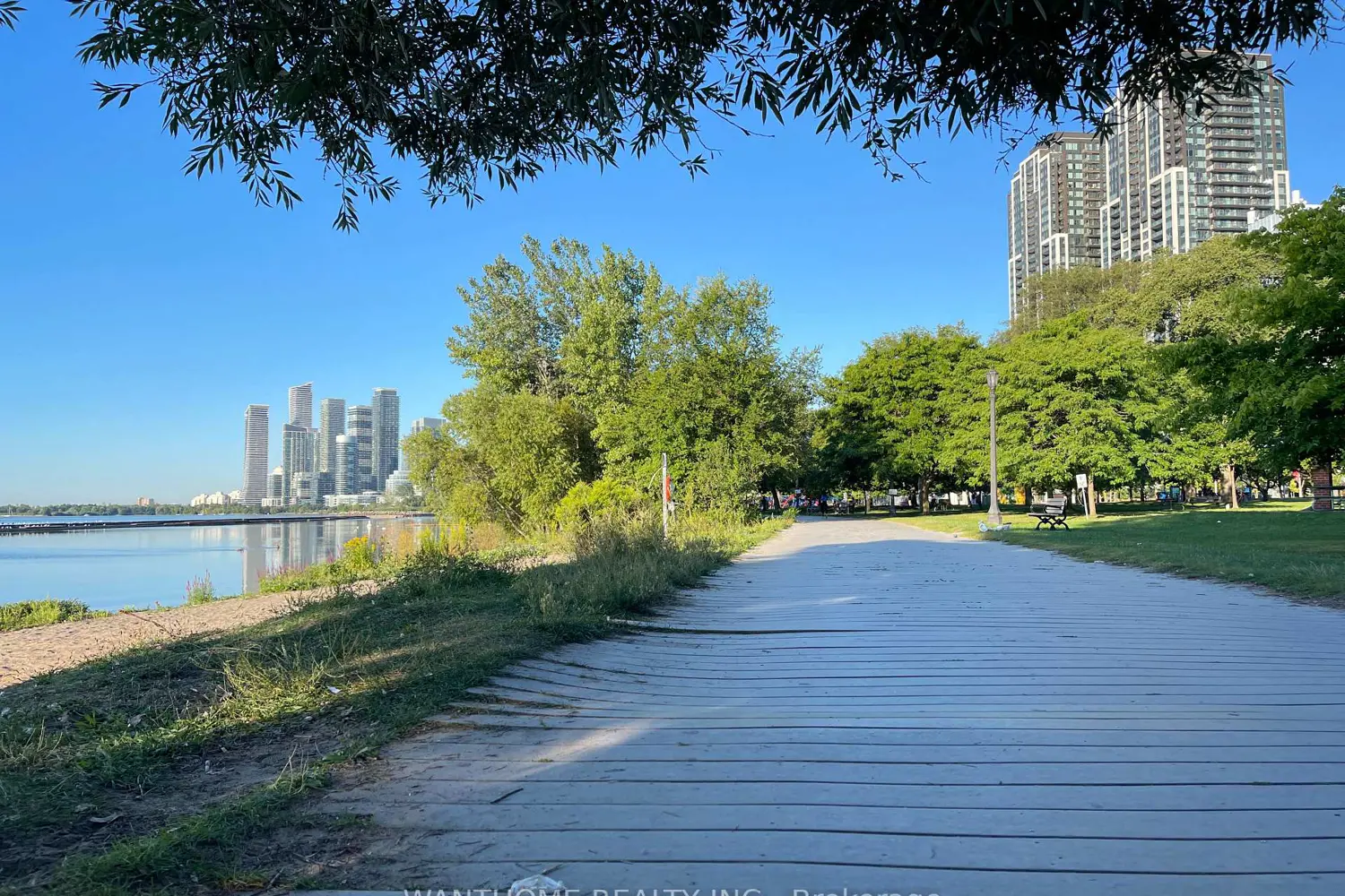 Additional image 6 of 1926 Lake Shore Boulevard 3706