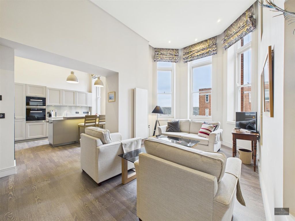 2 bed flat for saleSouthernhay East., Exeter EX1