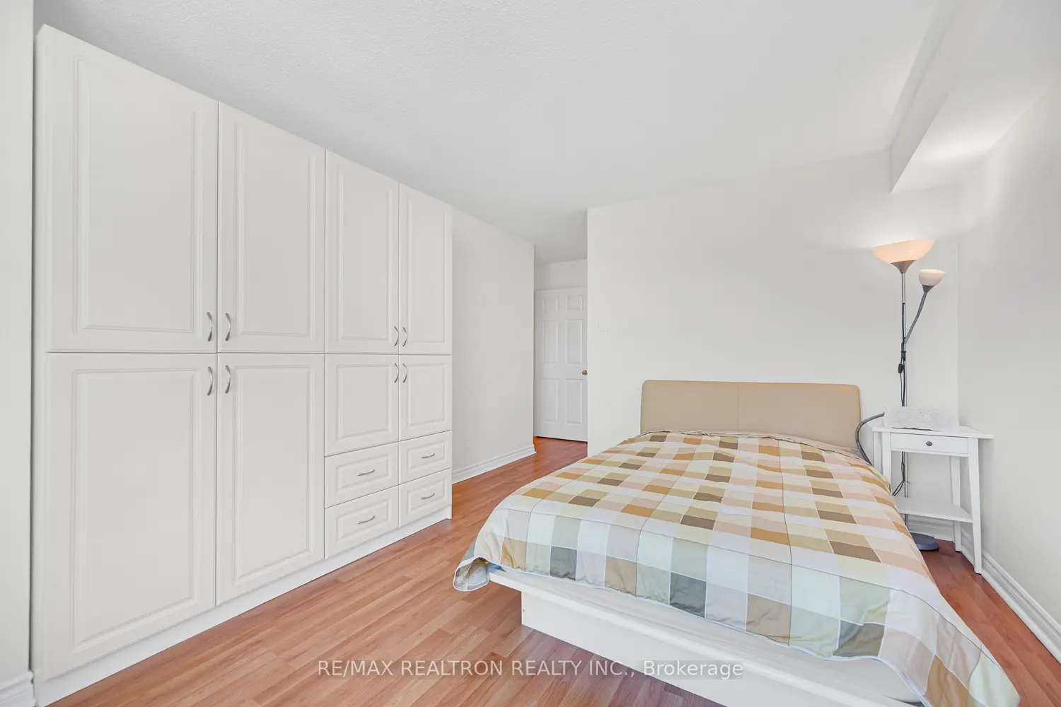 Additional image 10 of 7805 Bayview Avenue 910