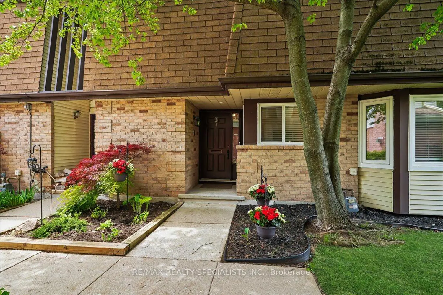 1507 Upper Middle Road 3