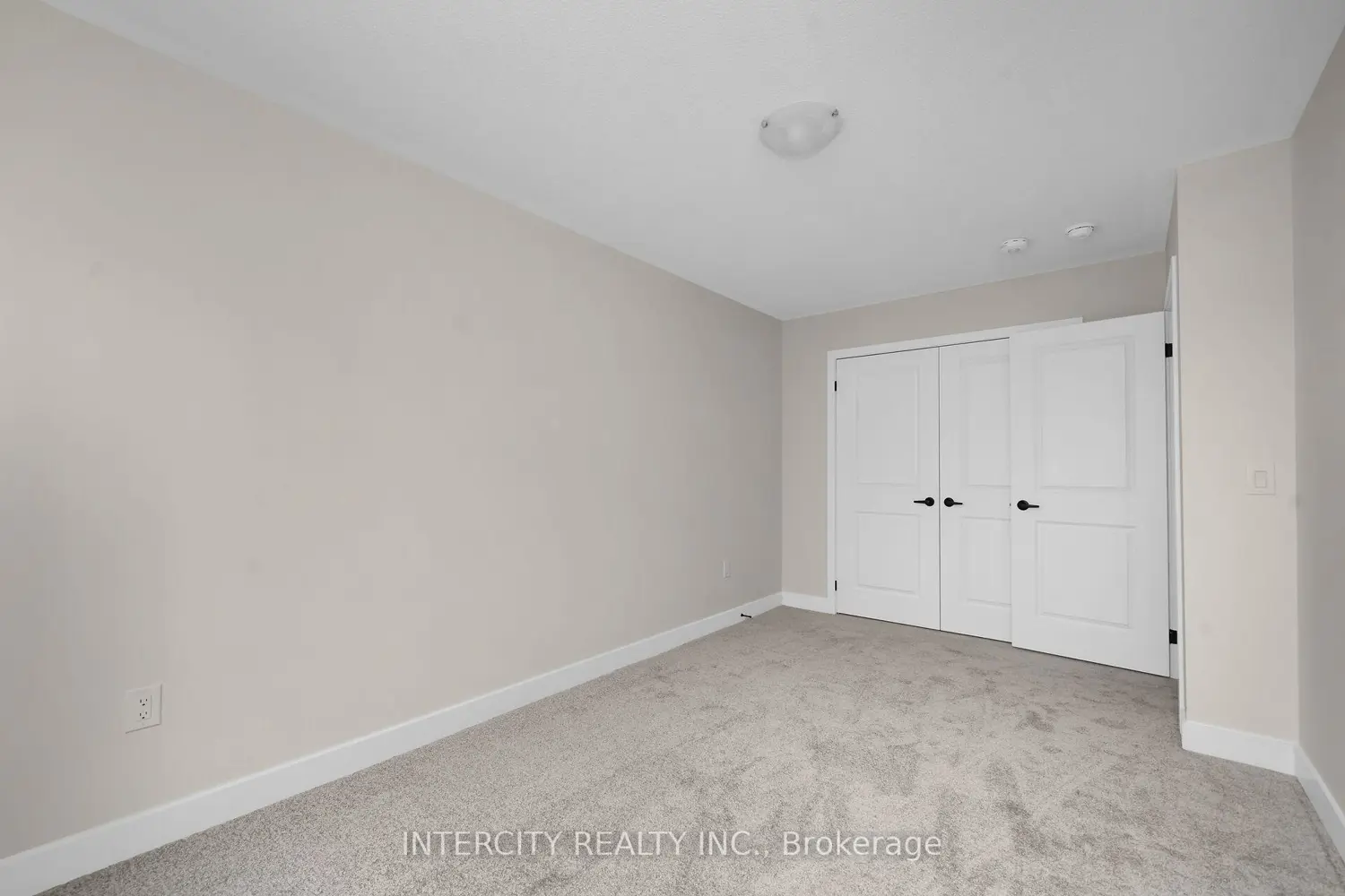 Additional image 14 of 104 Walden Drive Blk 7 Unit 1