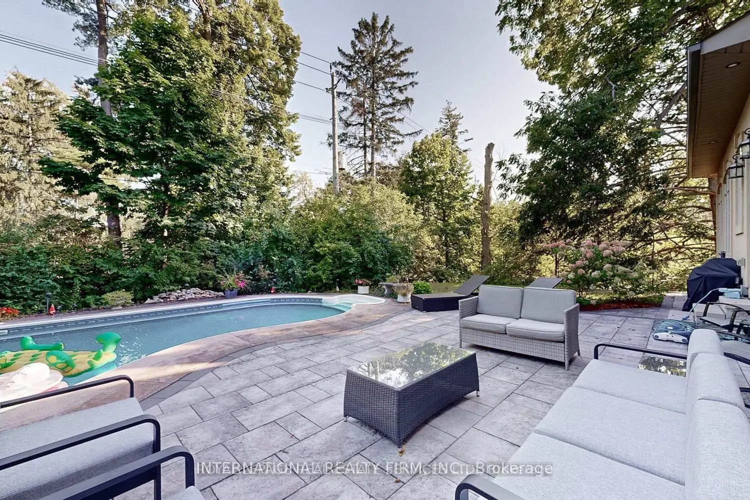 Additional image 19 of 1286 Cambridge Drive