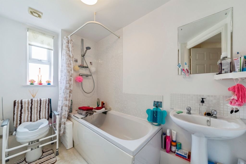 Additional image 16 of 2 bed flat for saleElvaston Court, Grantham NG31