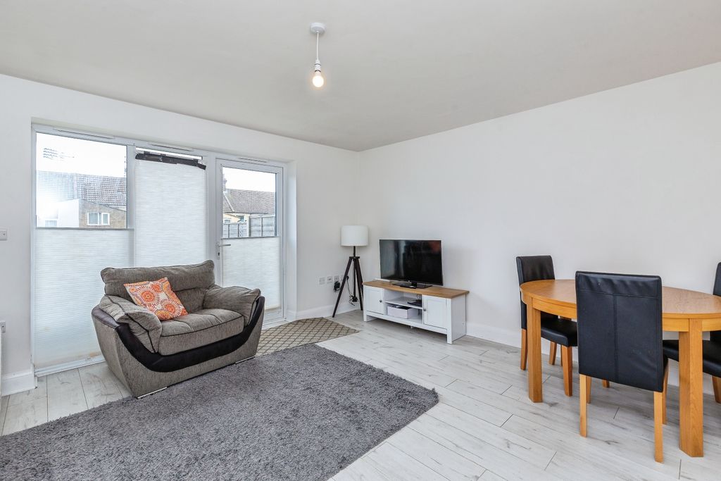 Additional image 6 of 4 bed terraced house for saleLivingstone Road, Gillingham ME7