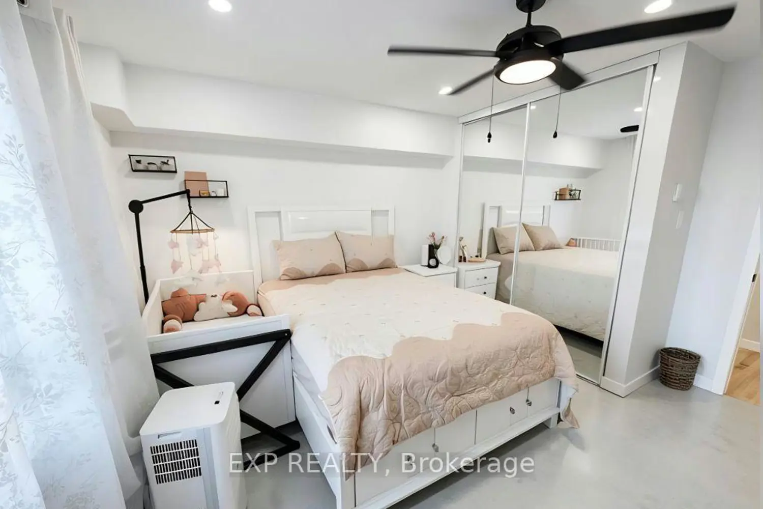 136 Conway Drive 60 photo 2