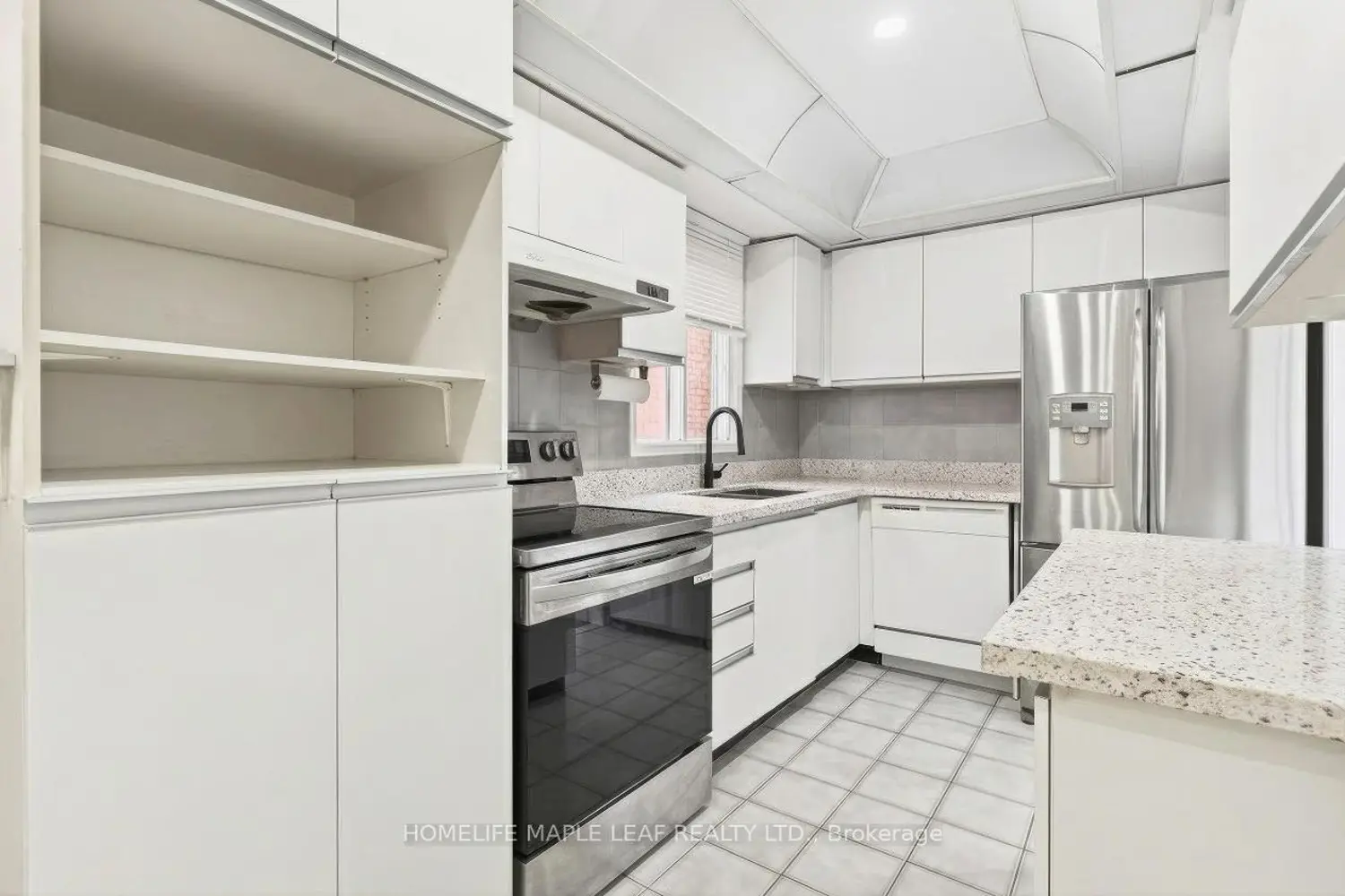 735 Constellation Drive photo 4