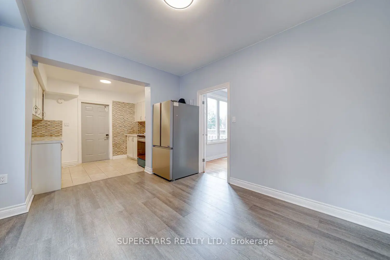 Additional image 6 of 1587 Dufferin Street