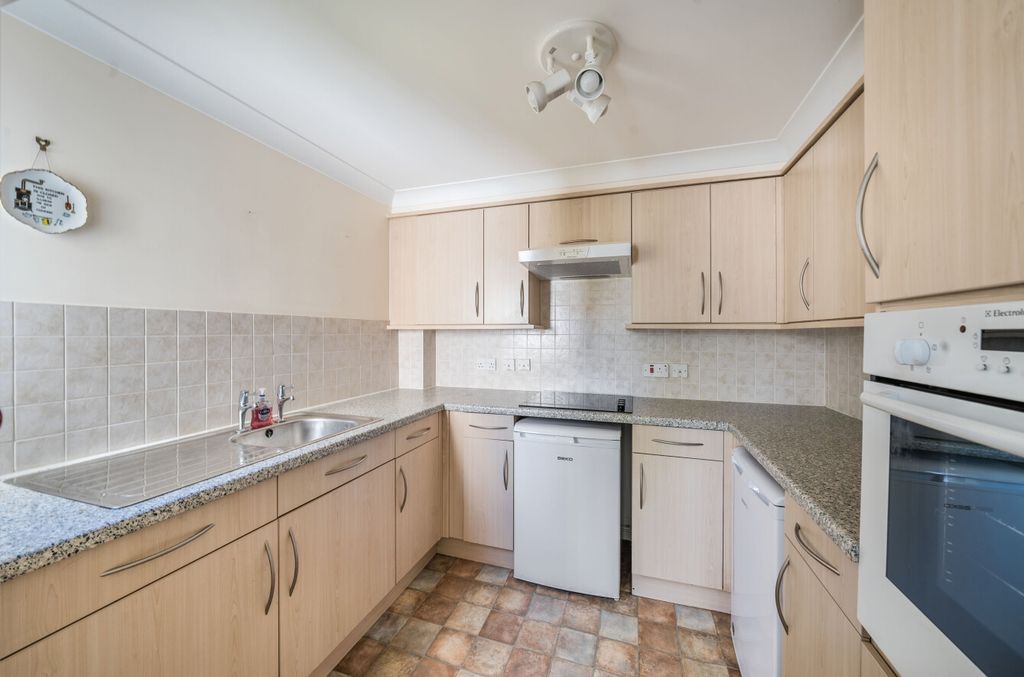 Additional image 4 of 1 bed flat for saleSwan Lane, Faringdon, Oxfordshire SN7